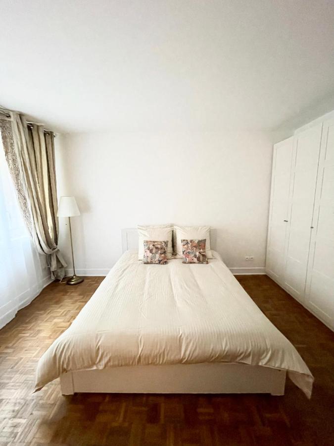 Tour Eiffel - Seine Apartment Париж Екстериор снимка